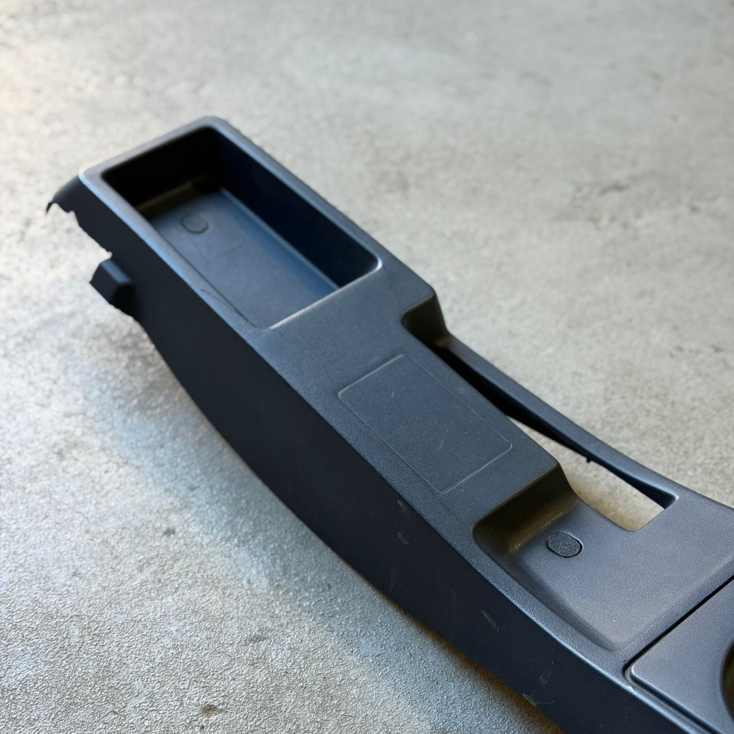 Picture of console and screw covers