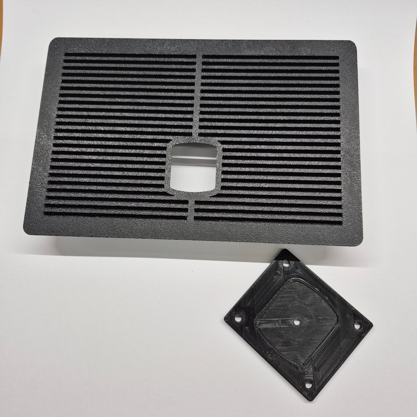 VB-VK Commodore Speaker Grill with Haltech GPS Antenna Mount